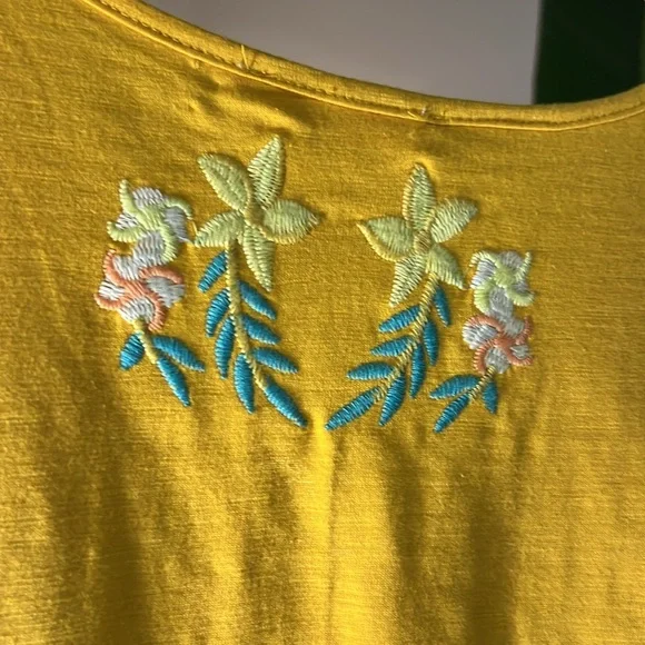 Embroidered V-neck Tee, large - Picture 4 of 9